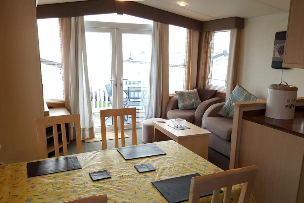 Cozy And Relaxing With Stunning Sea Views Leilighet Lytchett Minster Eksteriør bilde